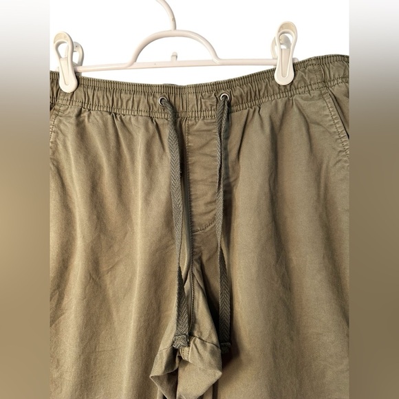 GAP Men’s Jogger Pants Size M Olive Green Drawstring Waist - Picture 2 of 7